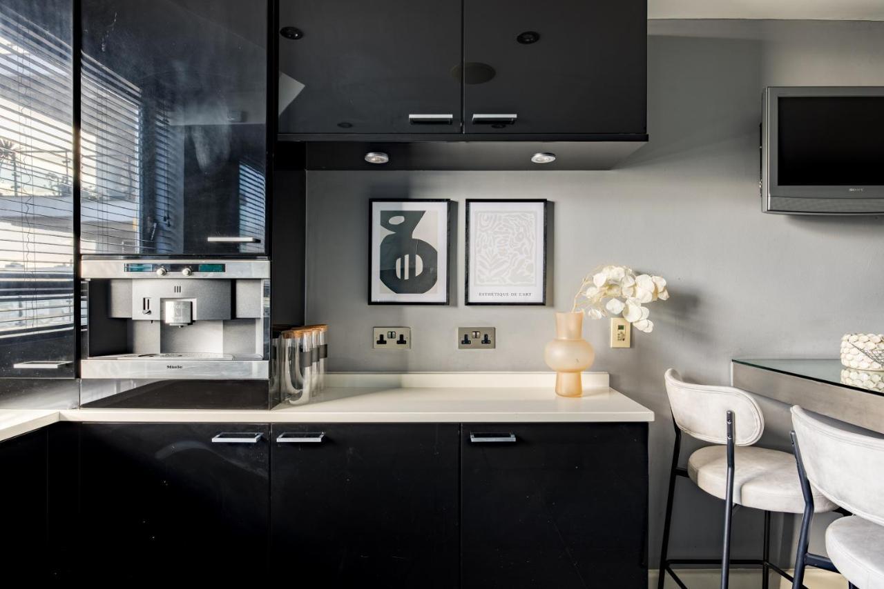 The River Thames View - Stunning 2bdr Flat With Study + Balcony Apartamento