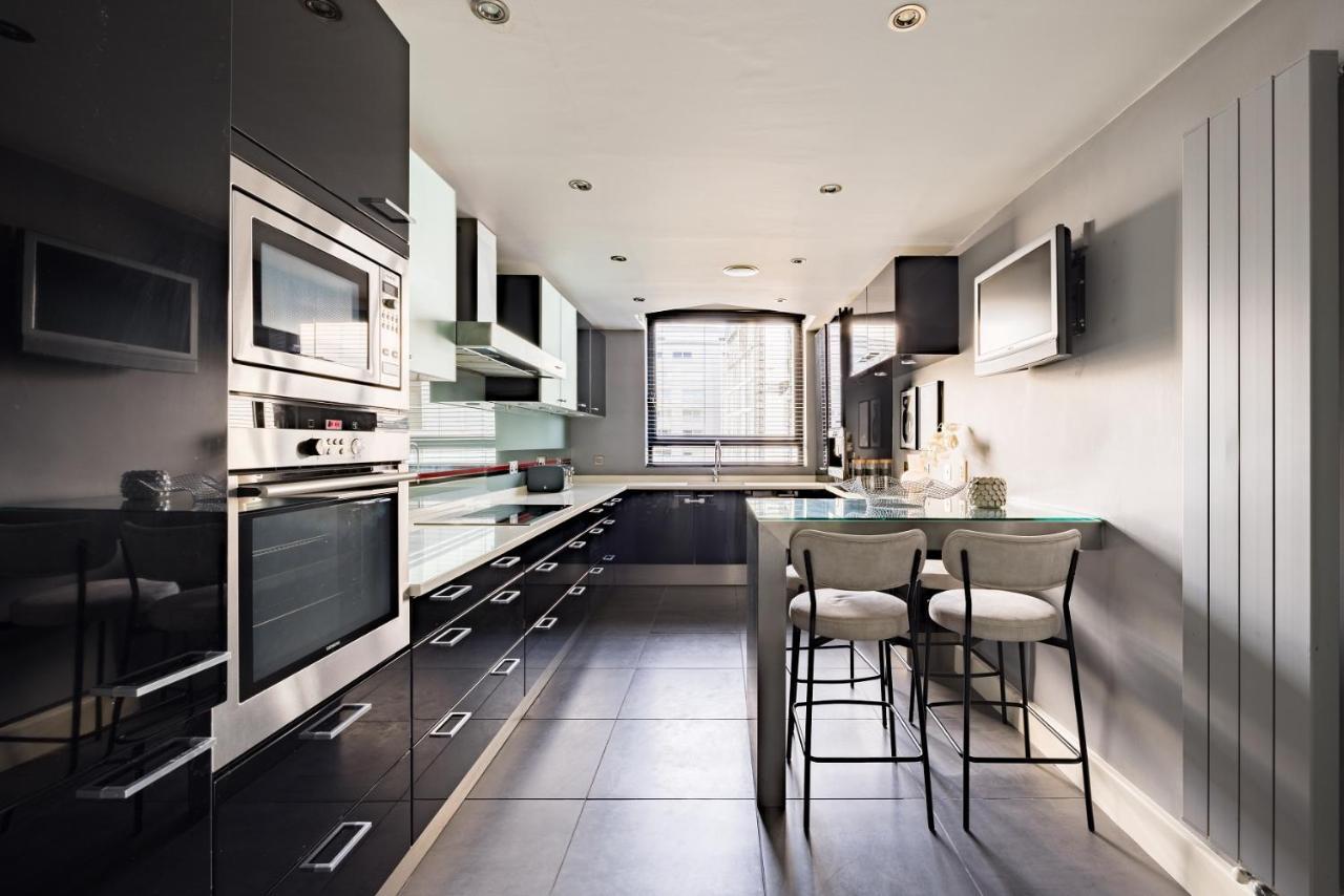 The River Thames View - Stunning 2bdr Flat With Study + Balcony Apartamento Londres